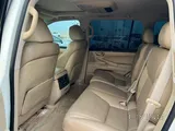 Lexus LX-570 2011